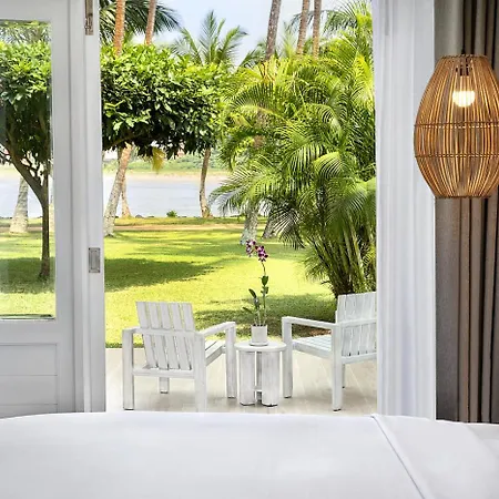 Avani Kalutara Resort Exterior photo