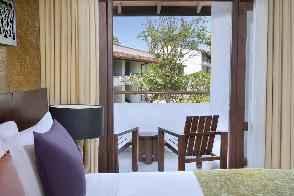 Avani 5*